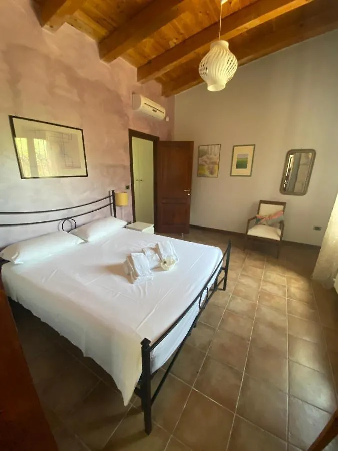 Semesterbostad Casa Vacanza Monterosso Villa Syrakusa