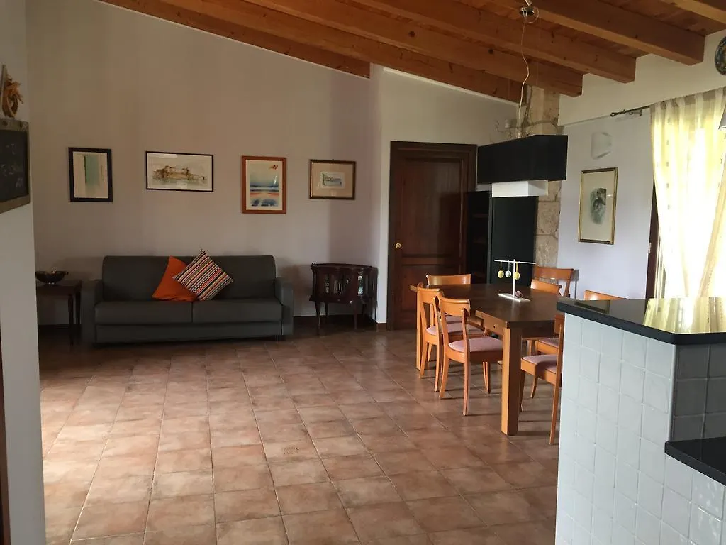 Semesterbostad Casa Vacanza Monterosso Villa Syrakusa